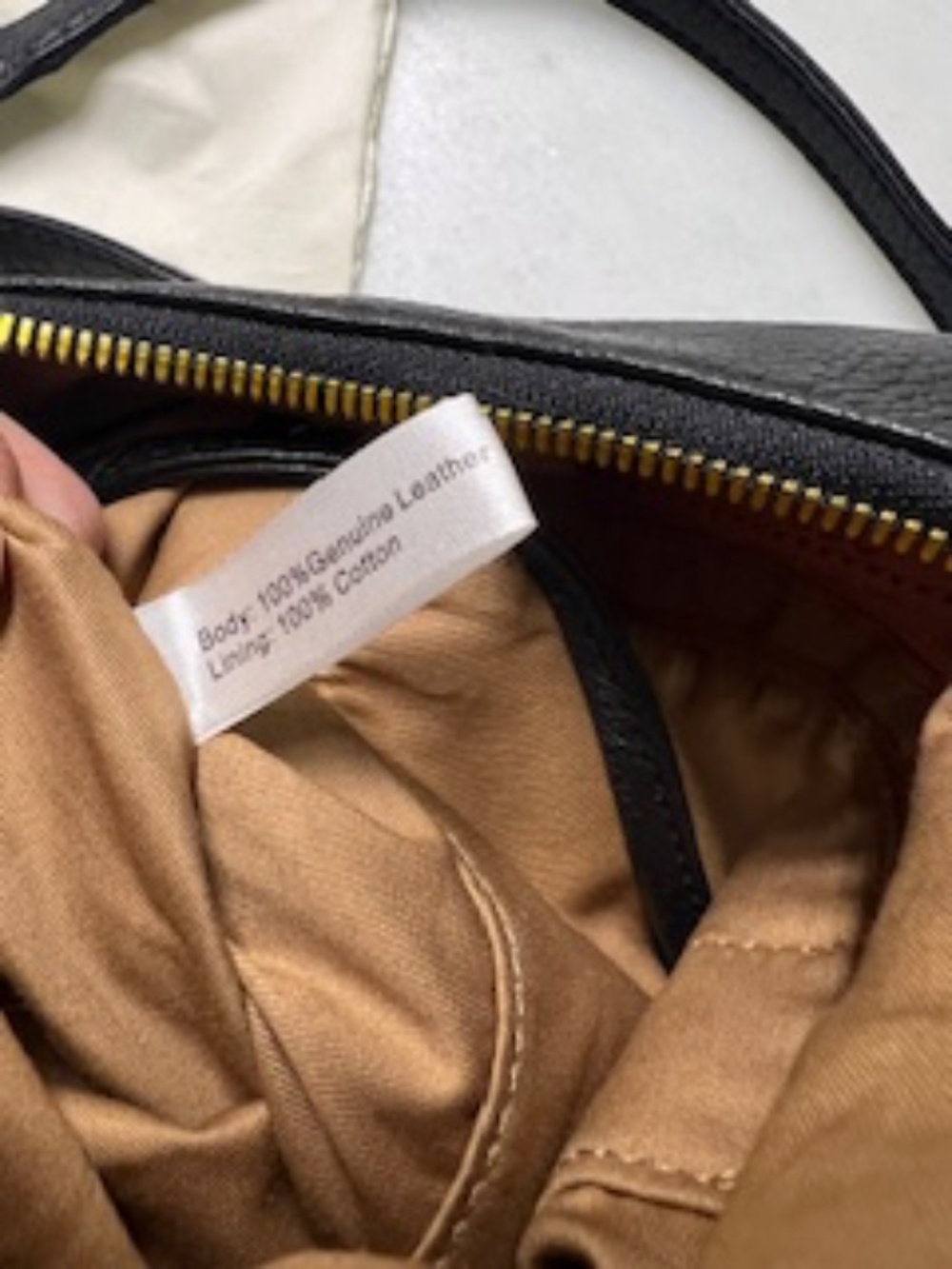 HOBO Merrin convertible shoulder/backpack - Picture 6 of 7
